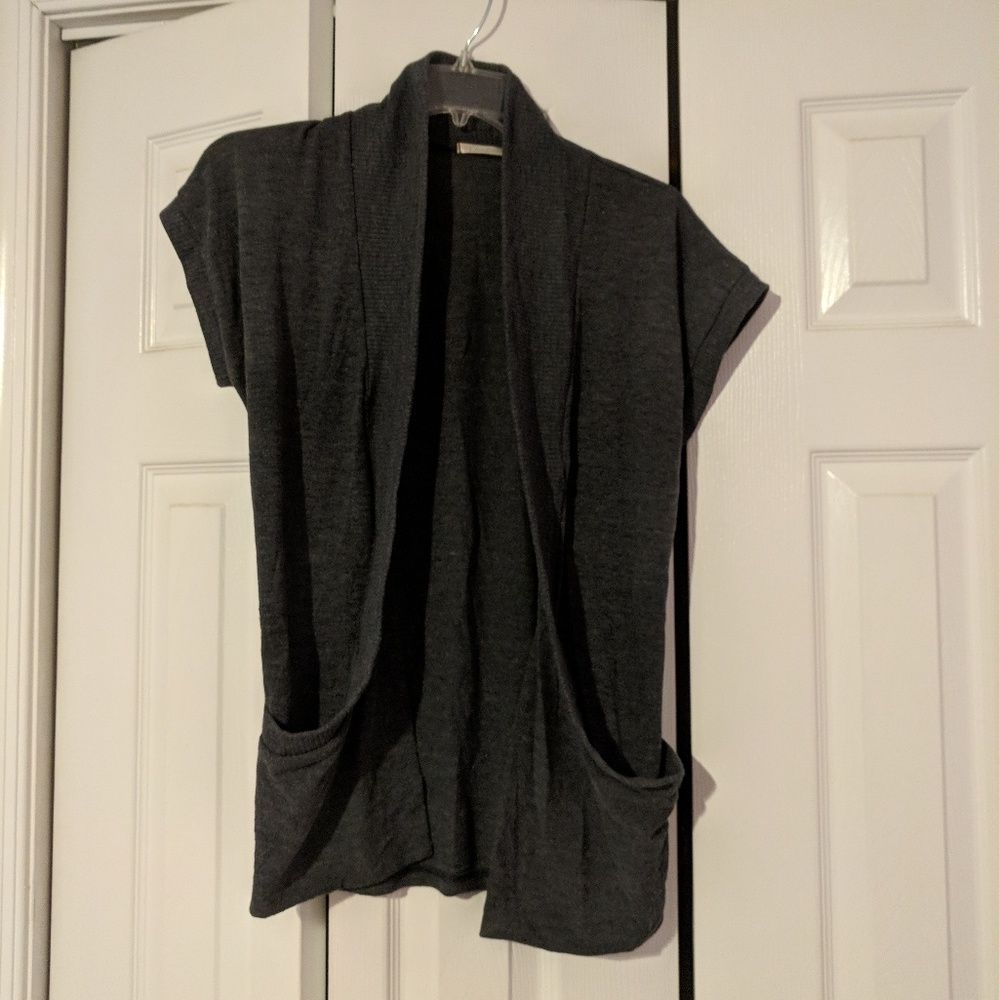 Short sleeve dark grey cardigan